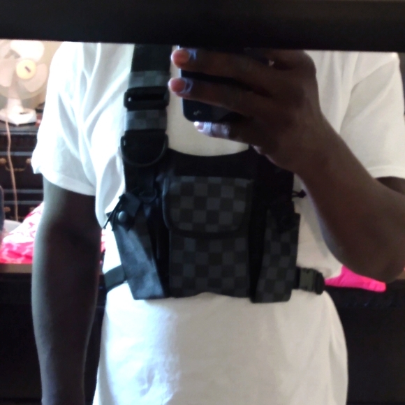 Chest bag - Picture 1 of 3